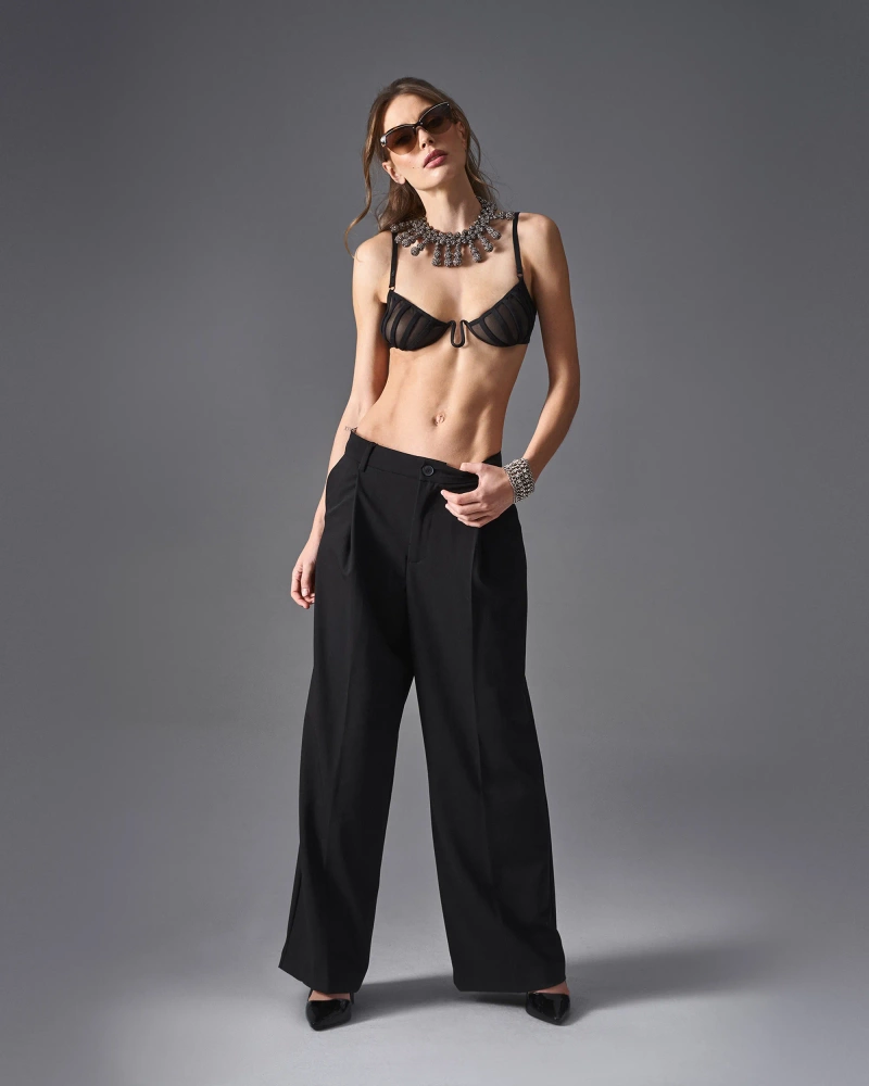 Półbiustonosz z fiszbinami