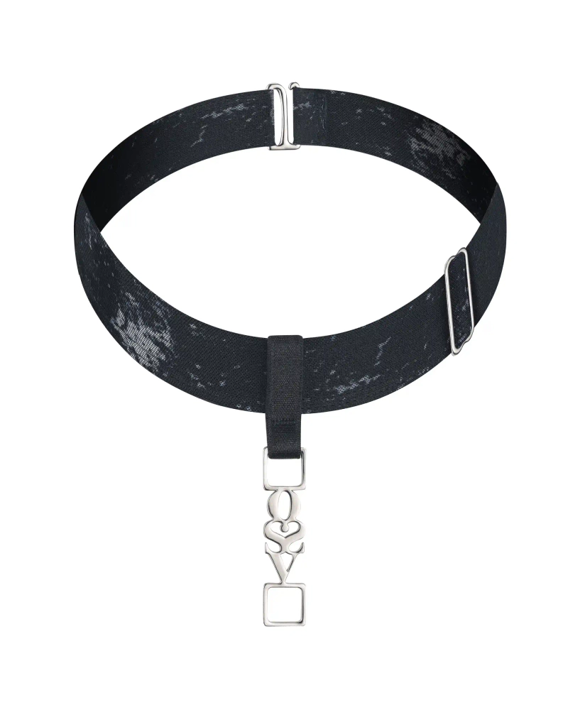 Szeroki choker z zawieszką